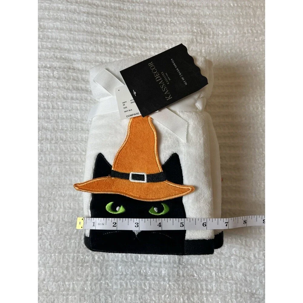 Set Of 2 Kassatex Penguin Halloween Hand Towels Kitchen Bath NEW NWT Kassa Decor
